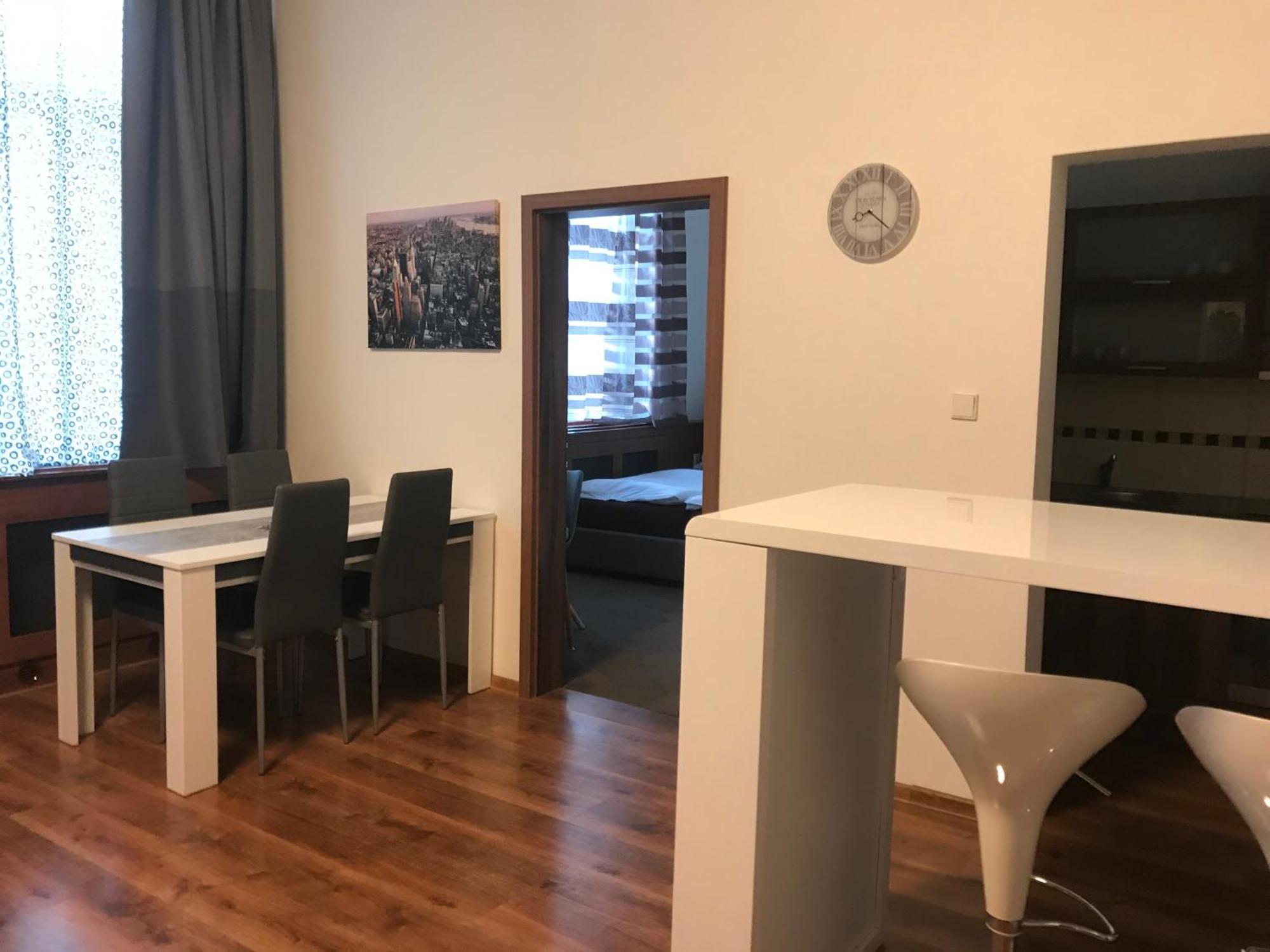 Old Town Boutique Apartments Ліберець Номер фото