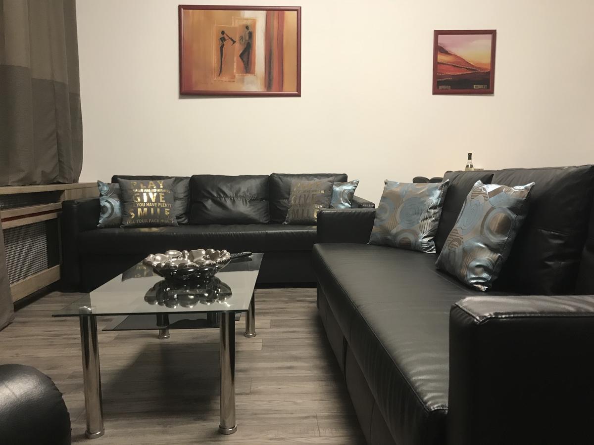 Old Town Boutique Apartments Ліберець Екстер'єр фото
