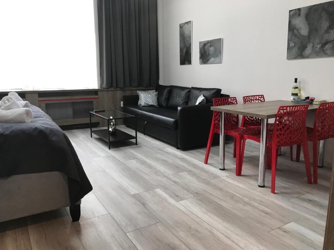 Old Town Boutique Apartments Ліберець Екстер'єр фото
