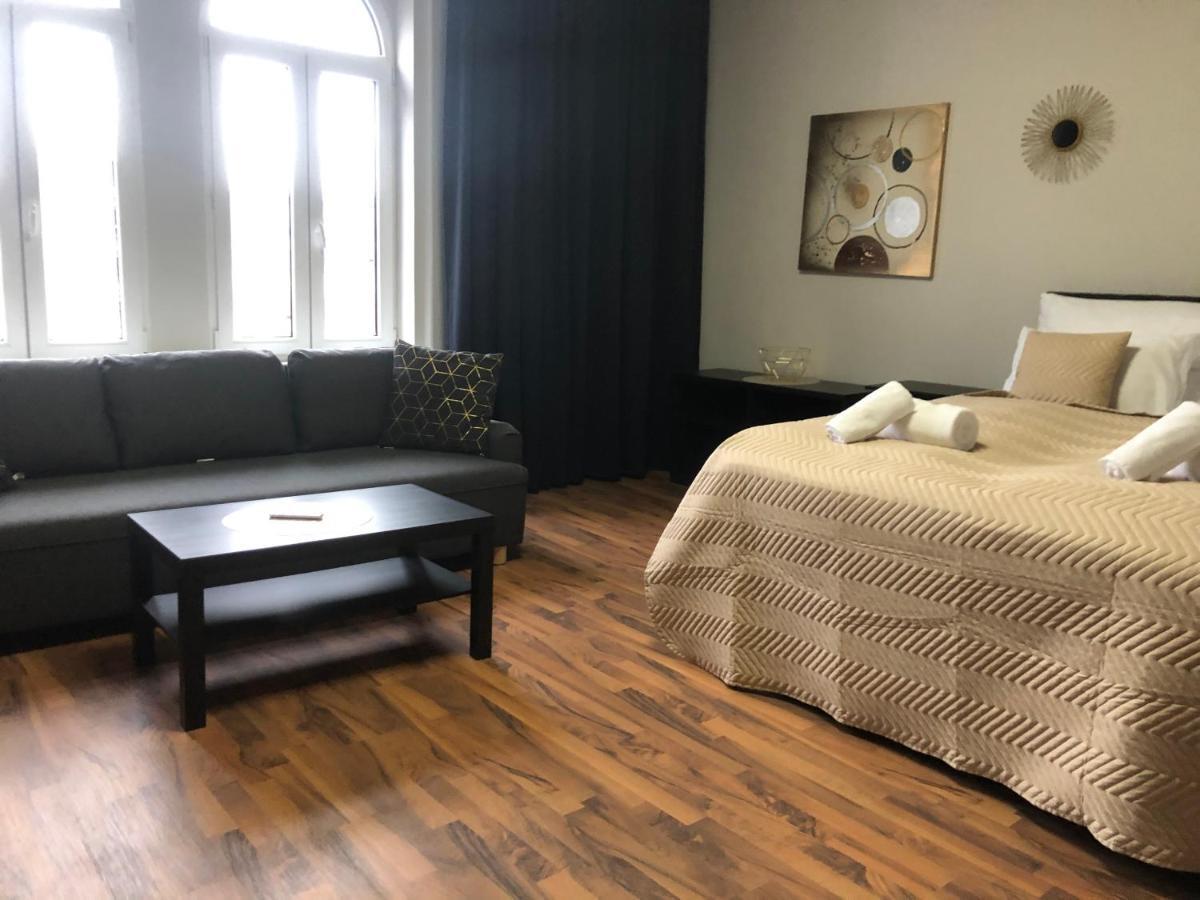 Old Town Boutique Apartments Ліберець Екстер'єр фото