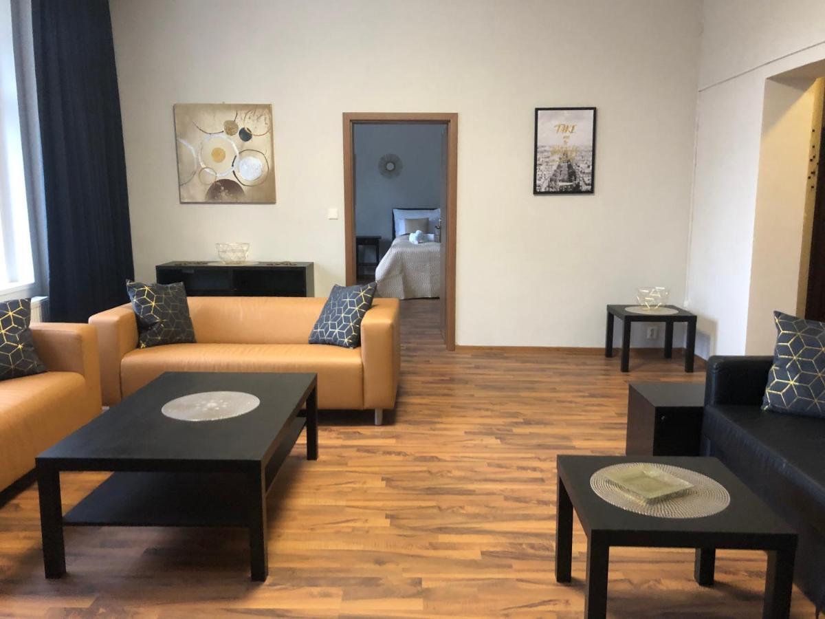 Old Town Boutique Apartments Ліберець Екстер'єр фото